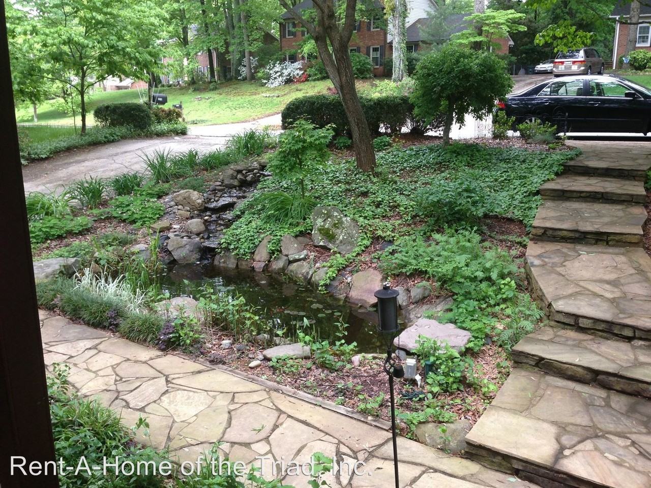 1516 Forest Hill Dr - Photo 2 of 13