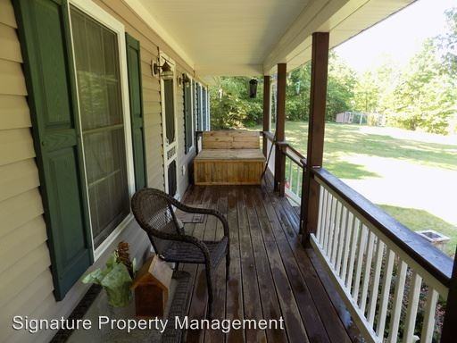 1975 Ullainee Rd - Photo 2 of 19