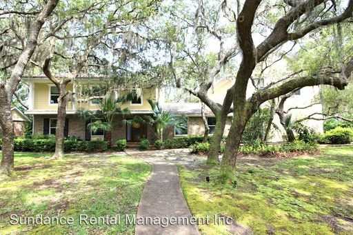 901 Beachview Dr NE - Photo 2 of 18