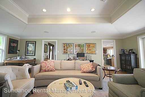 901 Beachview Dr NE - Photo 3 of 18