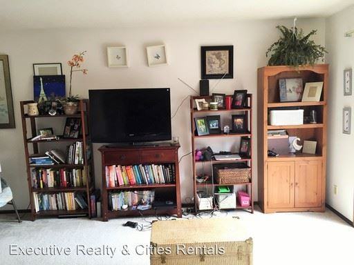 362 W Eagle Lake Dr - Photo 2 of 16