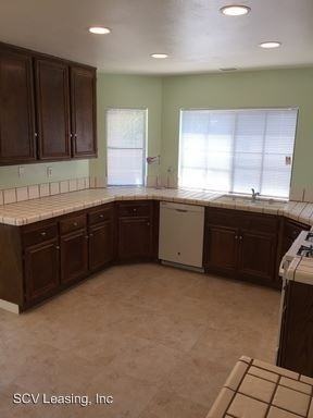 23923 Capistrano Ct - Photo 2 of 13