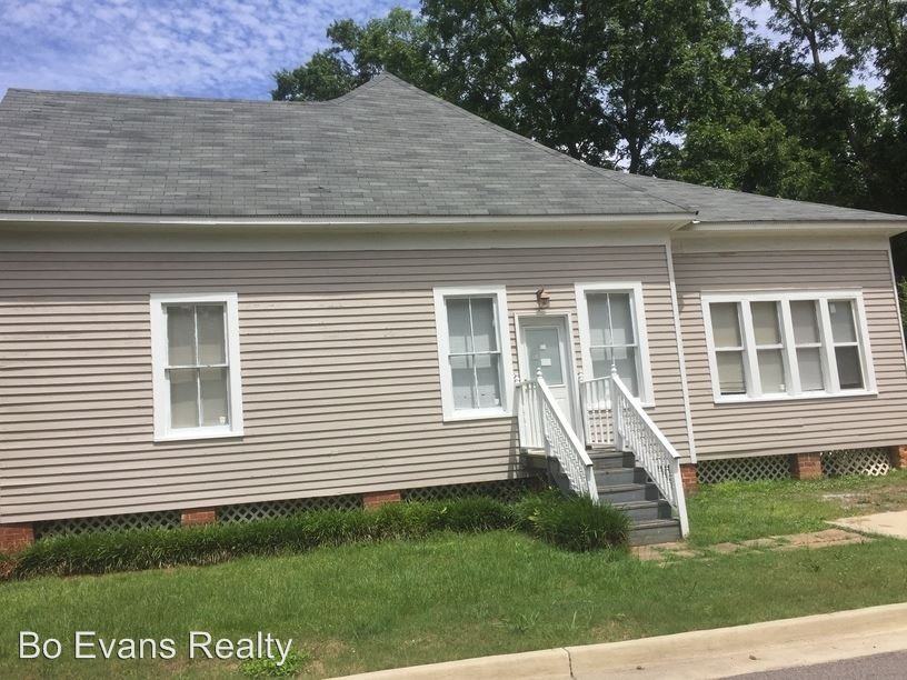 409 W Bridge St - Photo 2 of 14