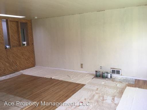 1304 Alcazar St NE - Photo 2 of 18