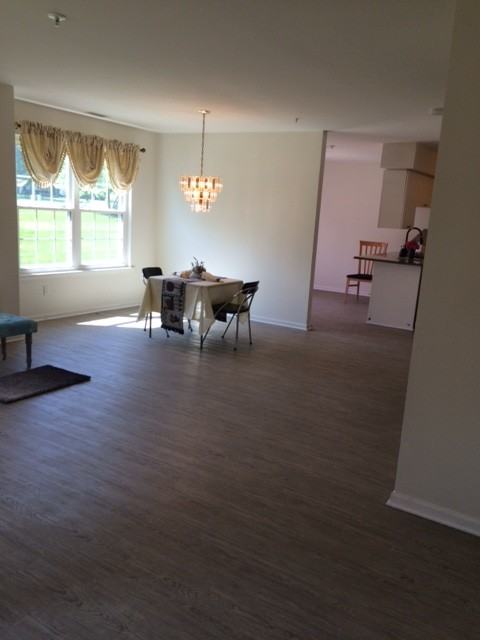 1101 Julian Dr W - Photo 3 of 5