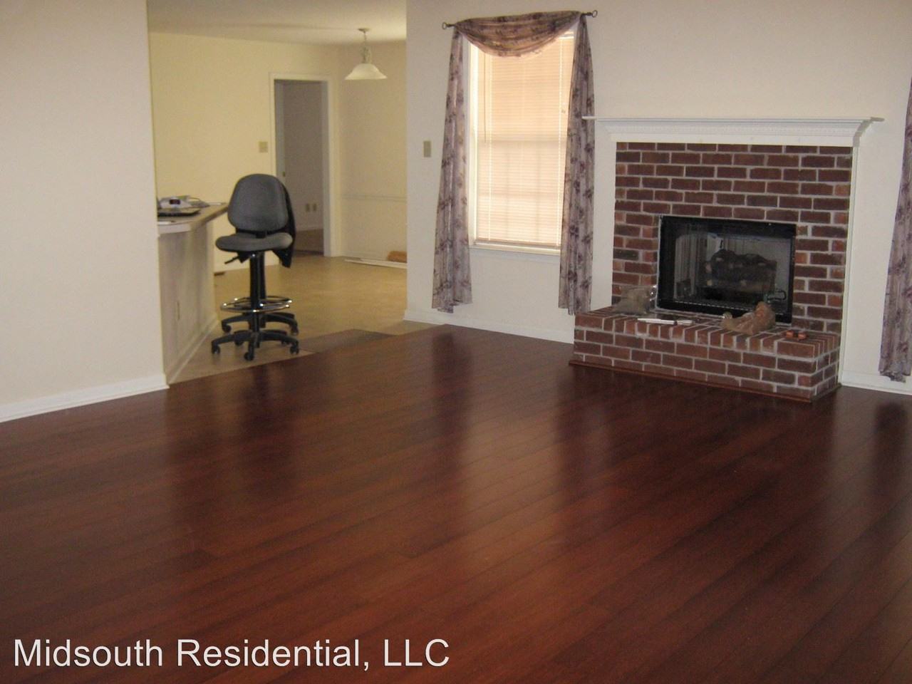 84 Lauren Cove - Photo 2 of 10