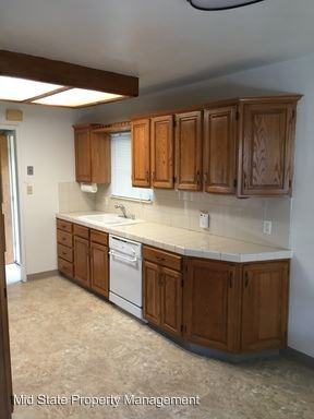 385 Monroe St - Photo 2 of 39