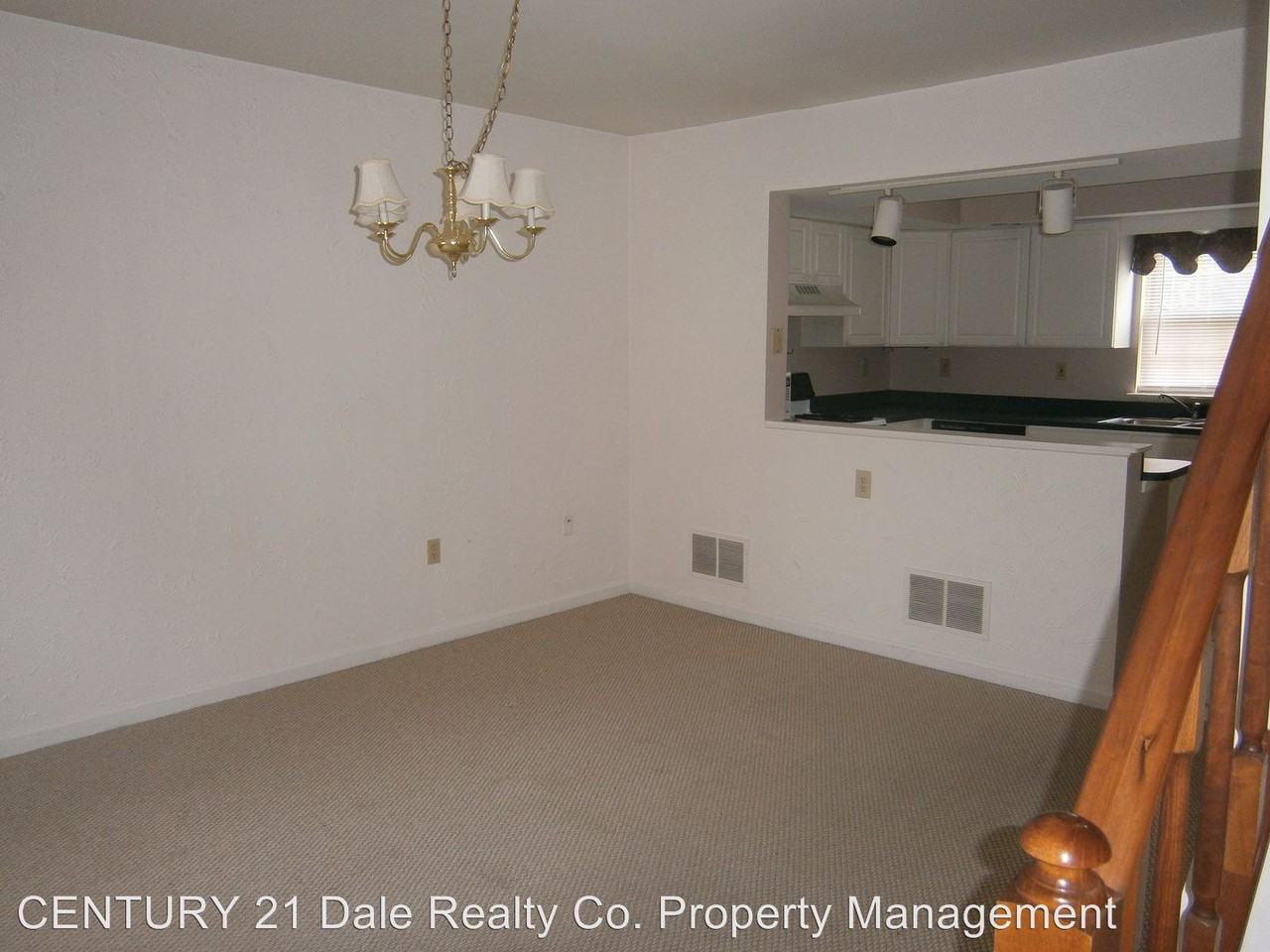 166 Crown Pointe Dr - Photo 2 of 11