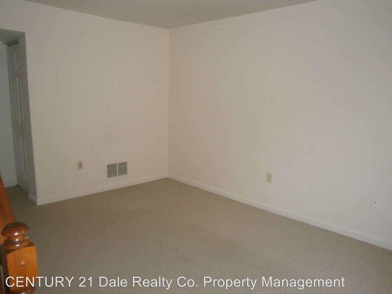 166 Crown Pointe Dr - Photo 3 of 11