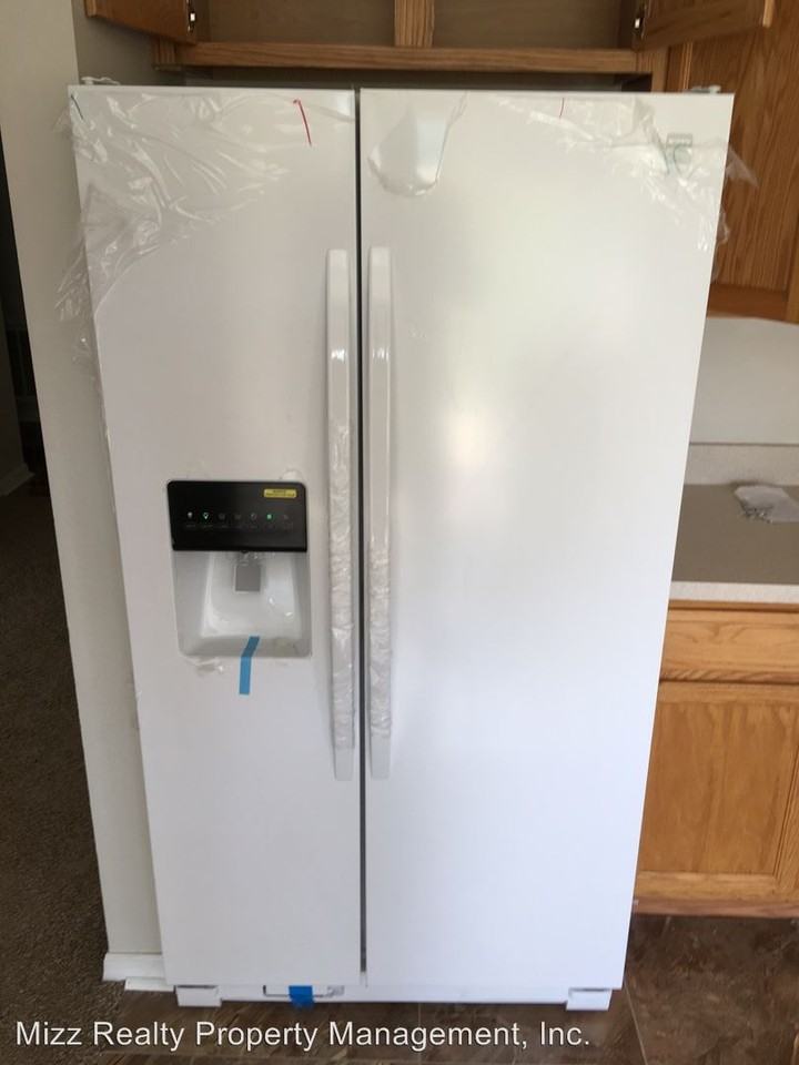 460 Southridge Rd - Photo 3 of 13