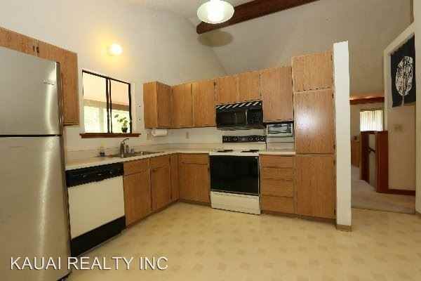 2870 Aheahe St - Photo 2 of 8