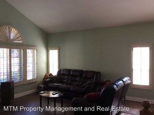 9070 Hunter Pass - Photo 2 of 20