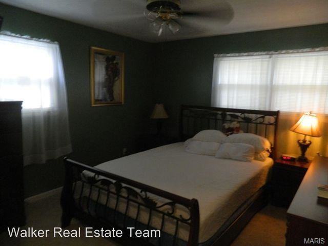 33 Barkley Dr - Photo 3 of 5