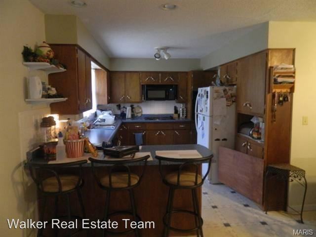 33 Barkley Dr - Photo 2 of 5