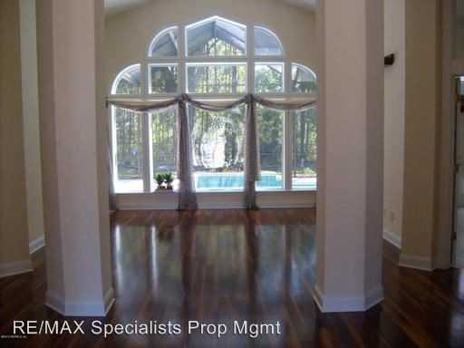 1220 Creekwood Way N - Photo 2 of 13