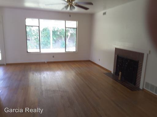 4317 46th Ave - Photo 3 of 9