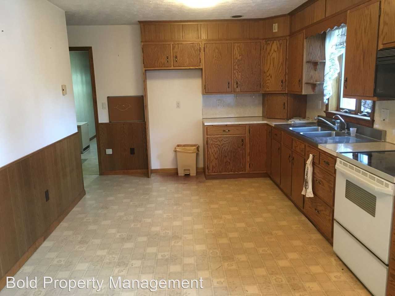 545 Woleber Rd - Photo 3 of 24