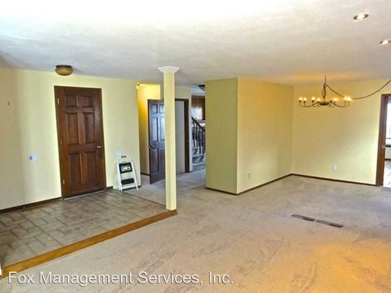 10269 Julian Ct - Photo 3 of 20
