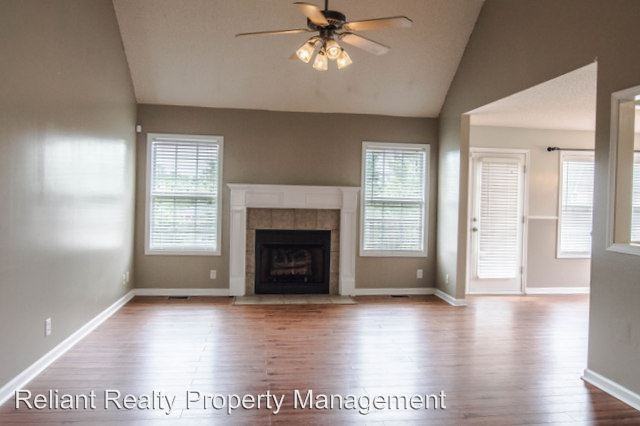 1420 Ambleside Dr - Photo 2 of 17