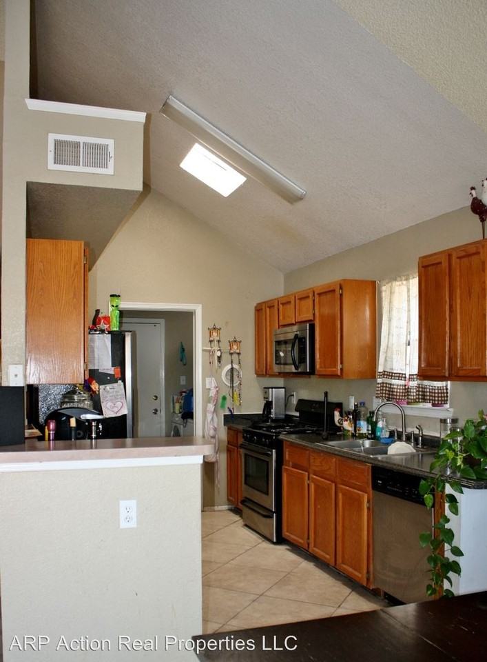 7133 Golden Hawk Dr - Photo 2 of 17