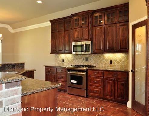 515 Falling Water Cir - Photo 3 of 17