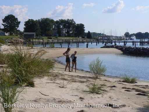 1519 Hollyrod Ln - Photo 3 of 22