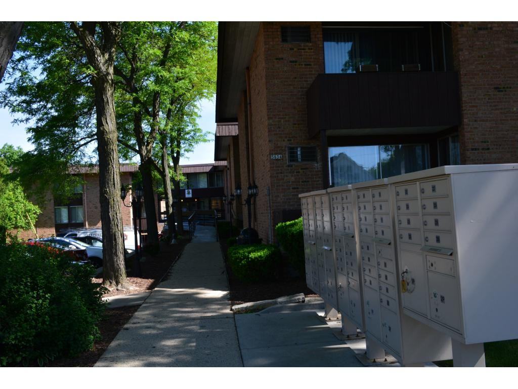 Oklahoma Manor - Photo 3 of 9