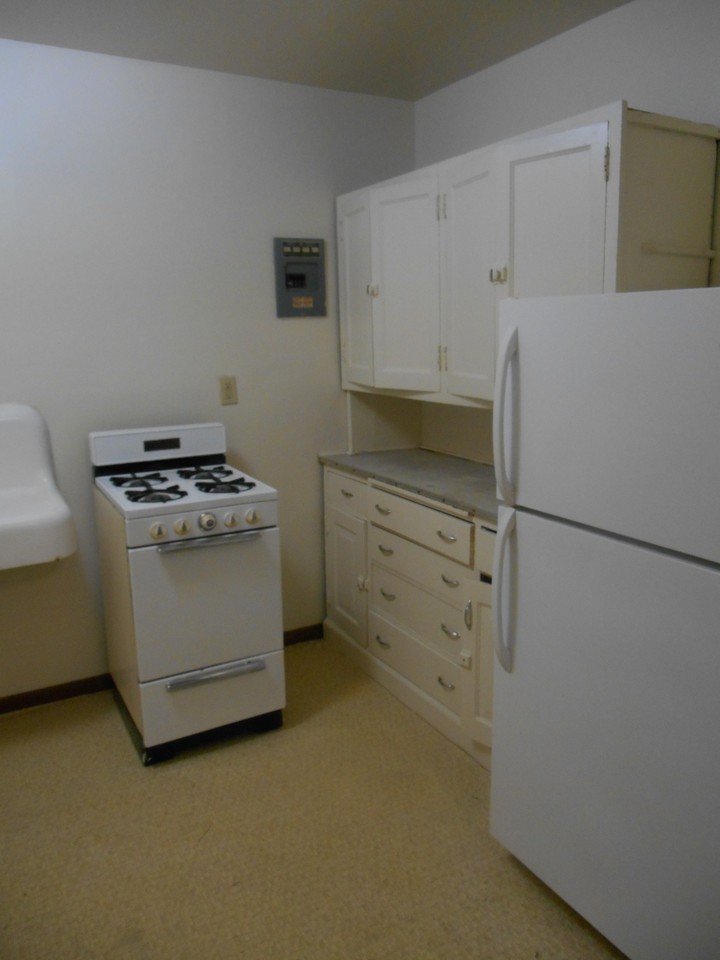902 Grand Avenue #B3 - Photo 5 of 11