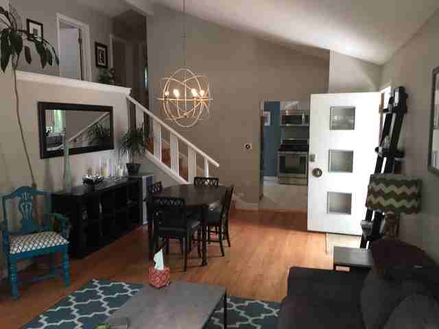 1471 Arbor Ave - Photo 3 of 8