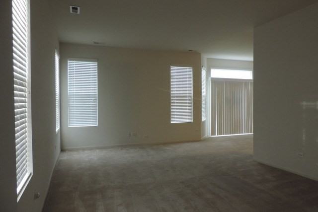 25112 Clare Cir - Photo 3 of 12