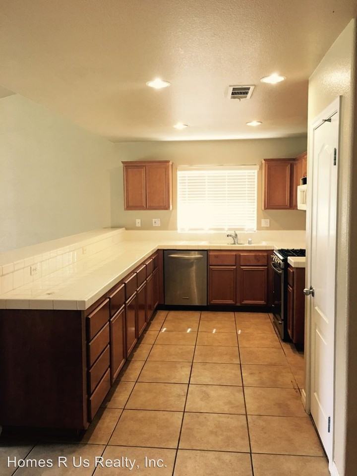 11500 Ocean Wave Dr - Photo 3 of 8