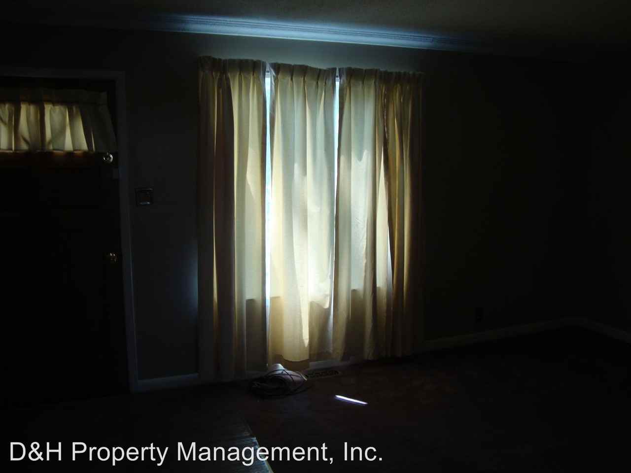 2956 Gardner Ave - Photo 3 of 15