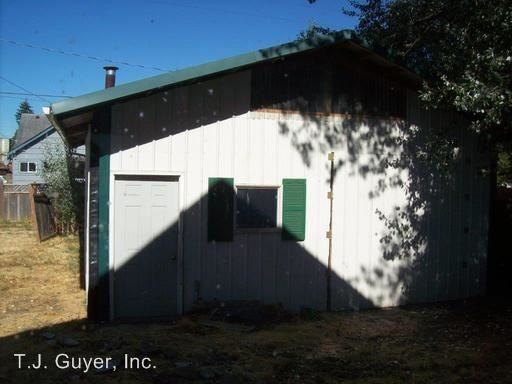 1413 Windsor Ave - Photo 2 of 10