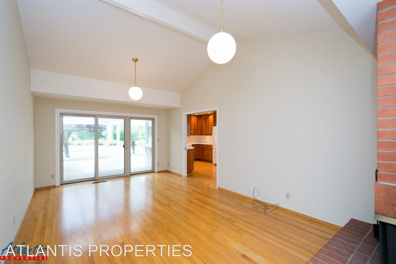 5849 Antigua Dr - Photo 3 of 25