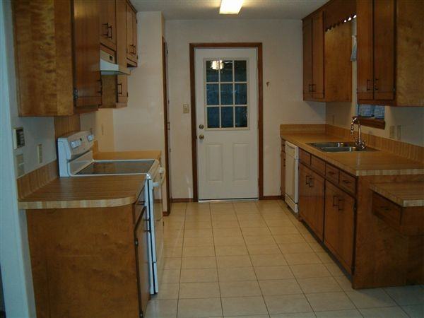 2405 Mimosa St - Photo 2 of 4