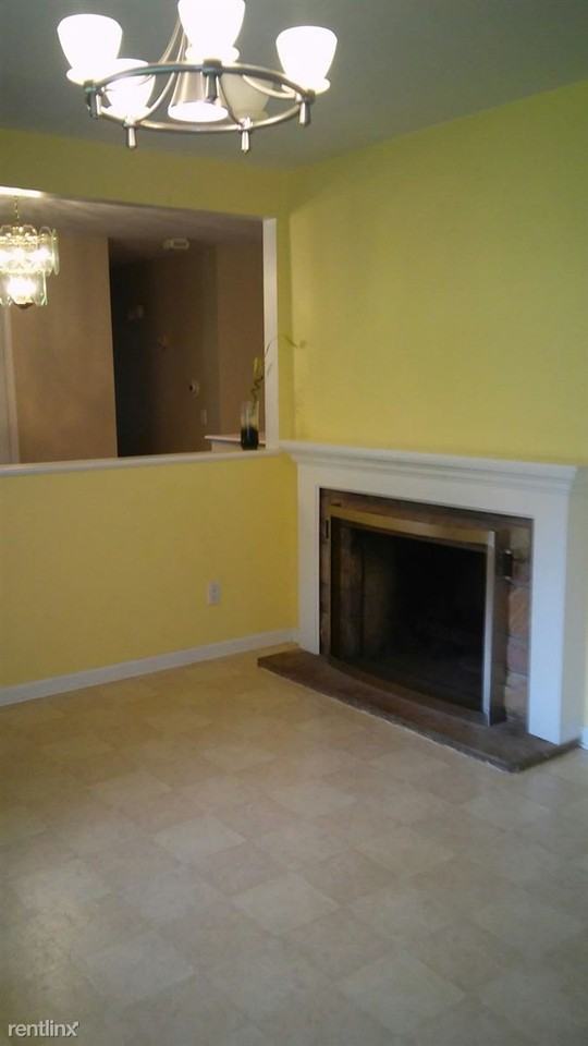 5394 Oaktree Dr - Photo 3 of 17