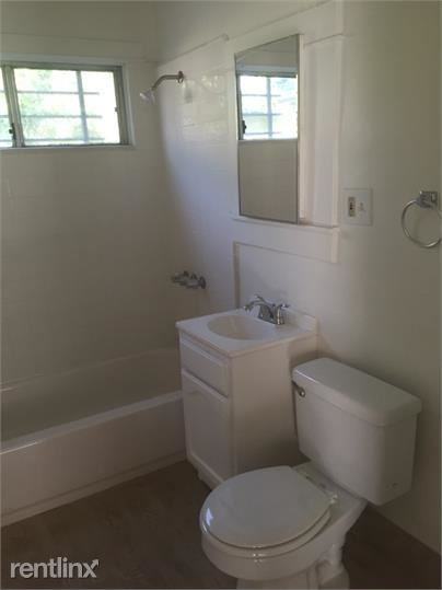 1922 Daly St #1926-1-4 - Photo 3 of 9