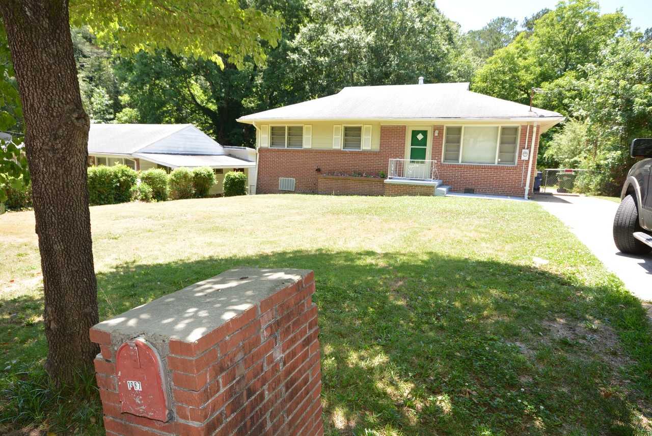 1967 Marvin Ln SW - Photo 3 of 30