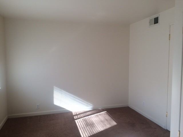 467 S Holmes Ave - Photo 3 of 5