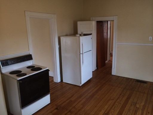 2702 Toledo Ave - Photo 2 of 7