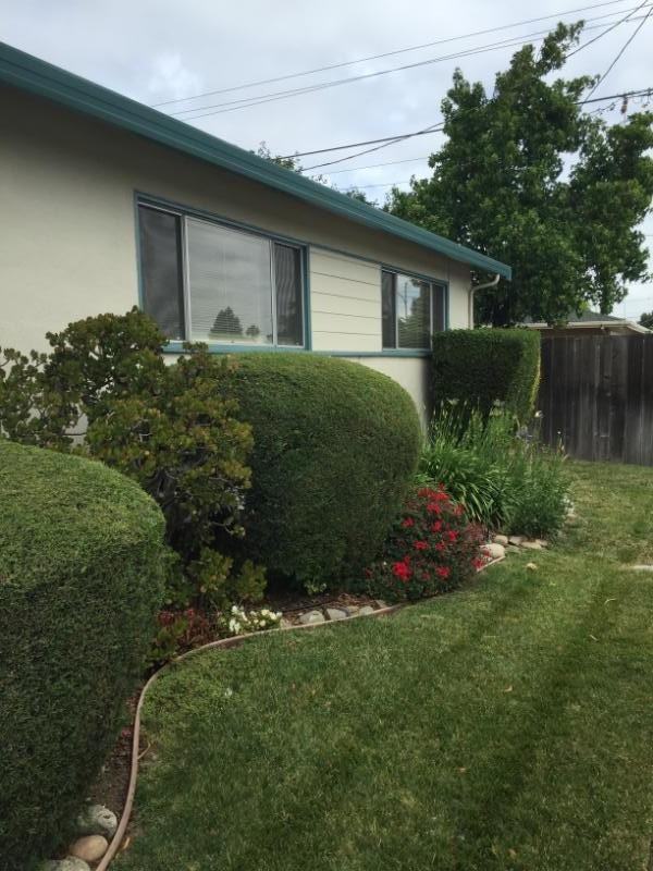 322 Hiller St - Photo 3 of 10