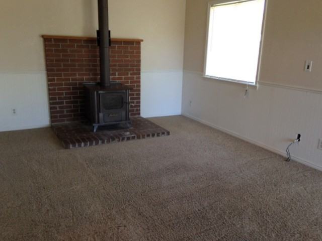 1095 Smoke Tree Street - Photo 3 of 20