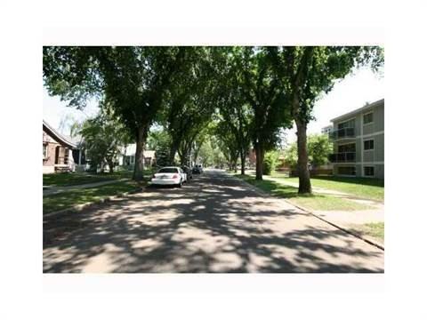 108 83 St SW - Photo 2 of 8