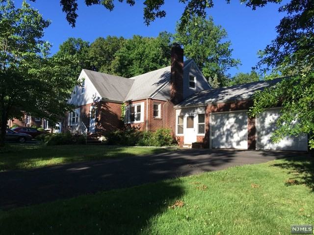 426 Central Park Dr - Photo 2 of 18