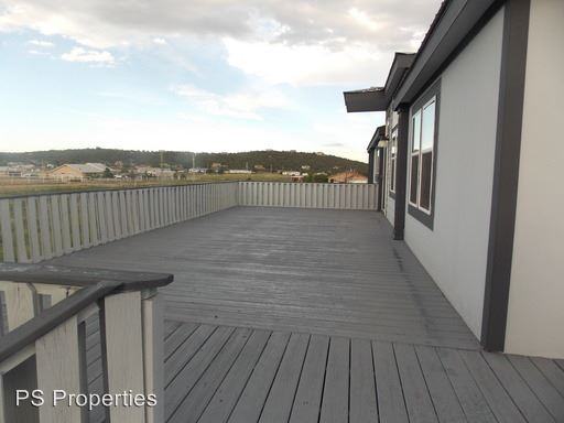 16 Equestrian Trail - Photo 2 of 14