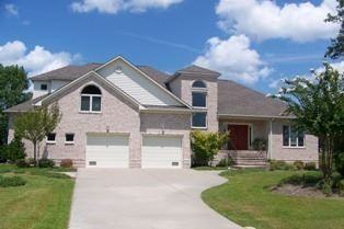 907 Coral Ct - Photo 2 of 32