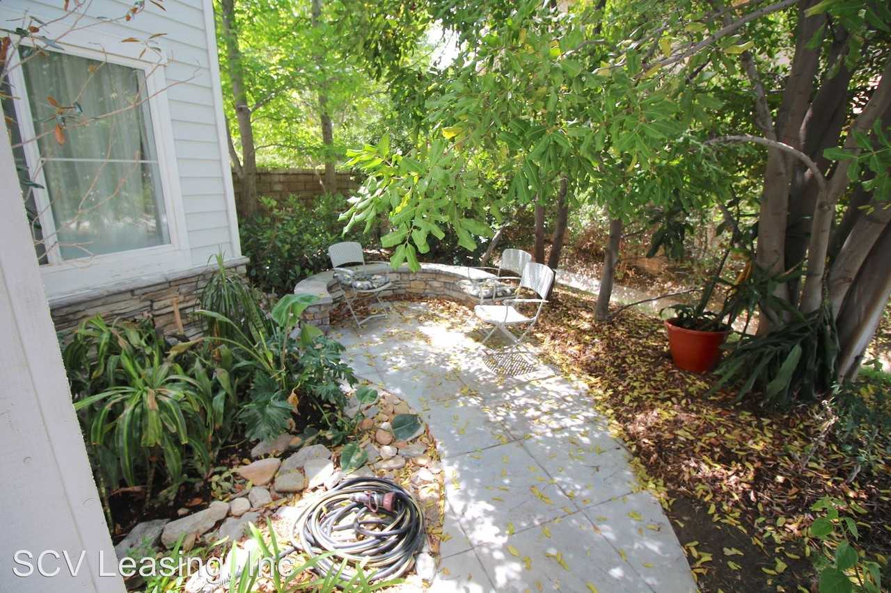 23301 Lynham Pl - Photo 2 of 29