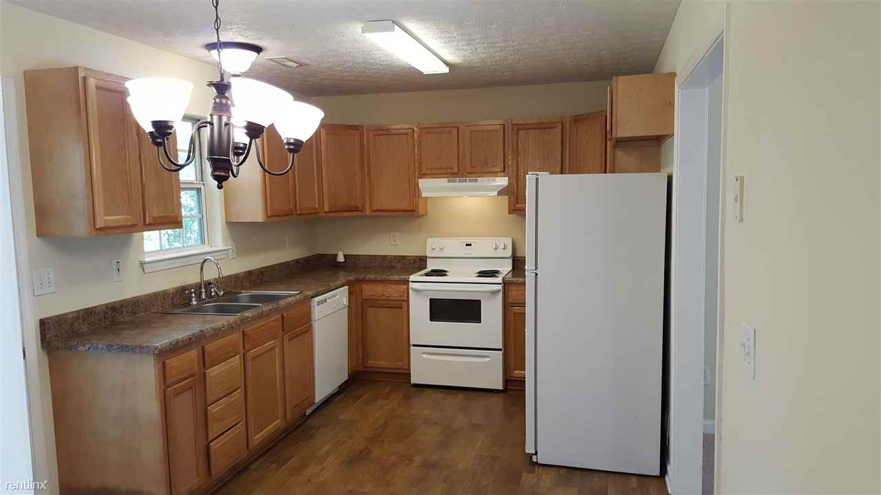 474 Pelican Cir - Photo 2 of 10