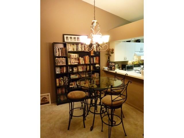 133 Reserve Cir - Photo 3 of 9