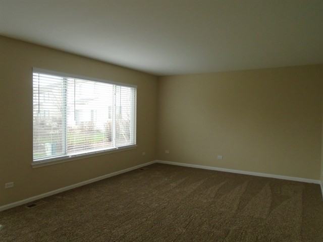 39127 N Calder Ln - Photo 3 of 20